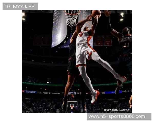 鲍威尔表现平平17分6板6助攻三分球命中率低迷引发关注