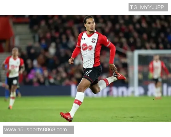 廷伯谈多位置能力与范迪克搭档的优势与信心提升